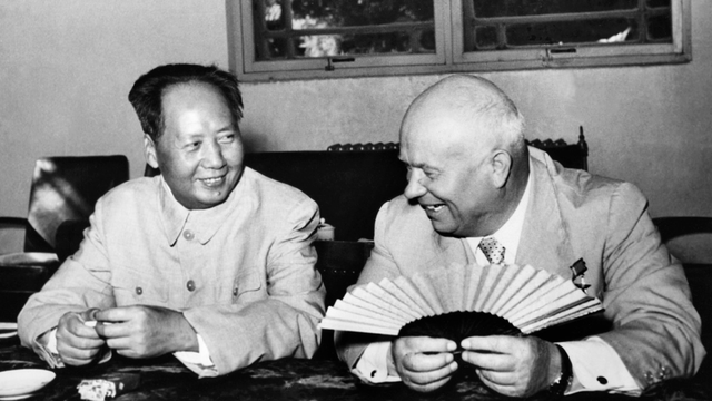 Inicio de relaciones entre Mao y Khrushchev