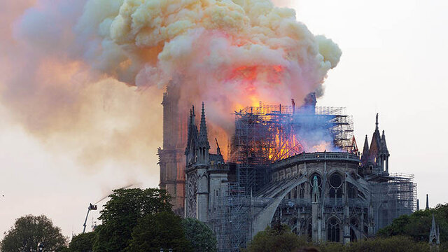 (CULTURAL) INCENDI NOTRE DAME