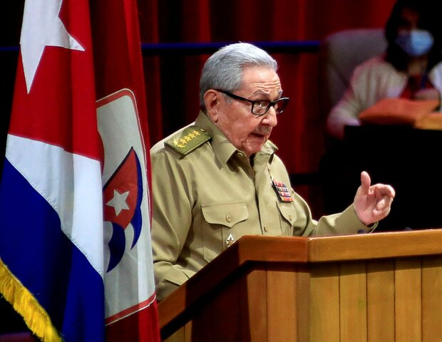 Raúl Castro deja de ser 1er Secretario del PCC*