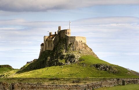 Looting of Lindisfarne monastery