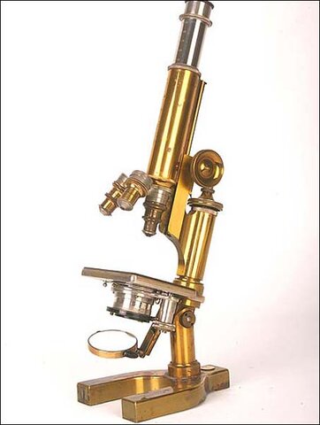 Microscopio quirurgico