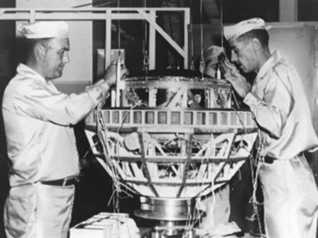 Televisión satelital