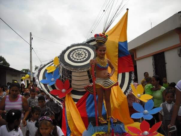 REPRESENTADO A MI COLEGIO EN UN ACTO PÚBLICO