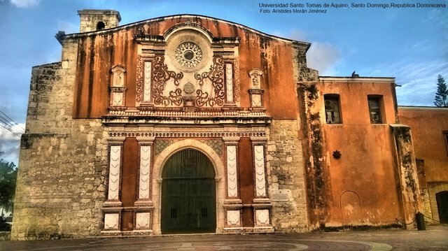 Primera Universidad en el entorno