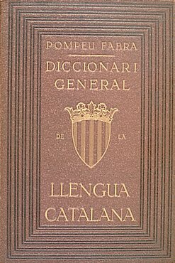 Aparició del Diccionari general de la llengua catalana