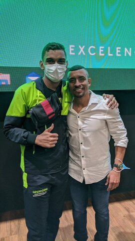 Estudios Profesionales