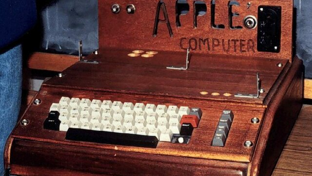 Apple I ( Steven Jobs y Steve Wozniak )