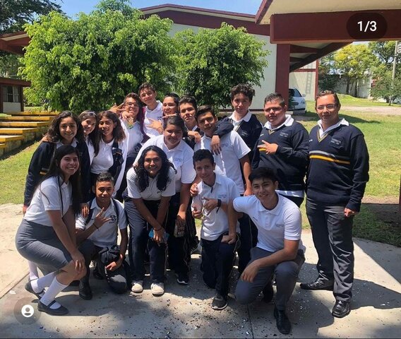 Comienzo la educación media superior.