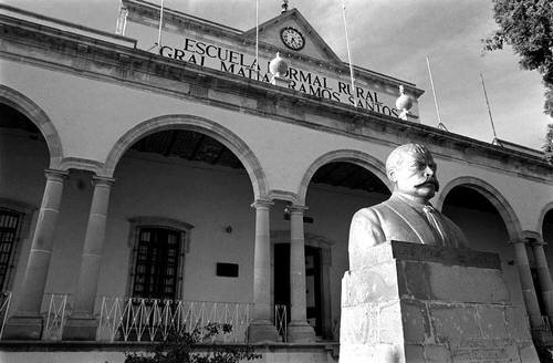 Creación de las Escuelas Normales Rurales