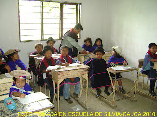 DOCENCIA DE MAESTROS BILINGUES EN COMUNIDADES INDÍGENAS