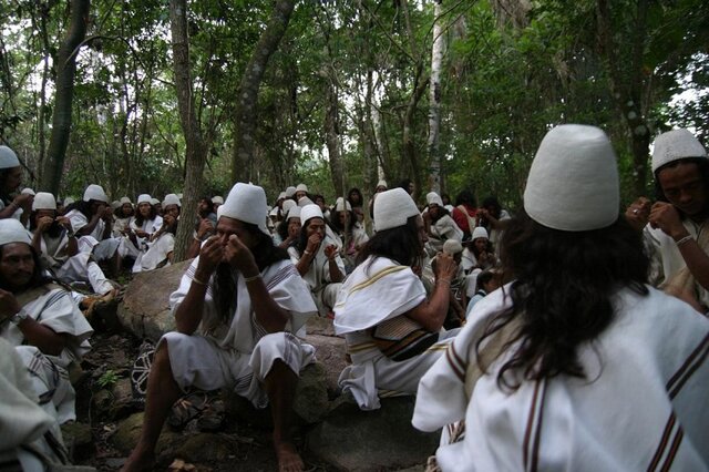 ARHUACOS DECIDEN SOBRE SU EDUCACIÓN