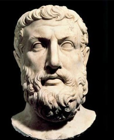 El fundamento central de la filosofía de&nbsp;Parménides&nbsp;es el concepto de Ser, el cual es eterno, inmutable e indivisible.