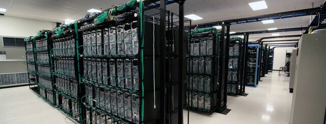 Nacen las primeras empresas de Host