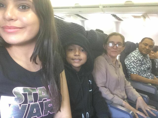 PRIMER VIAJE EN AVIÓN Y FUERA DEL PAÍS