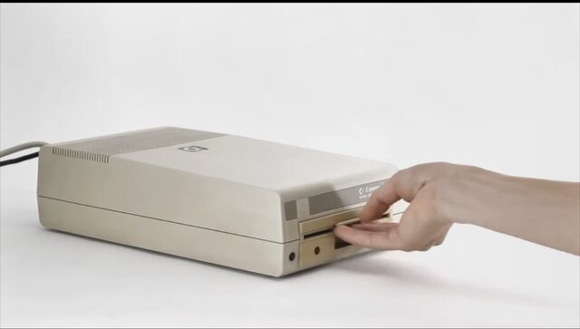 Nasce il Floppy disk
