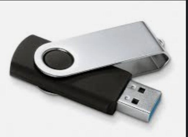 Nasce la chiavetta USB