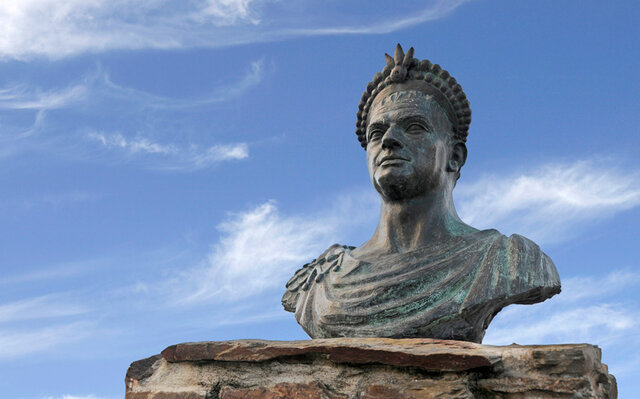 Teodosio prohíbe el paganismo