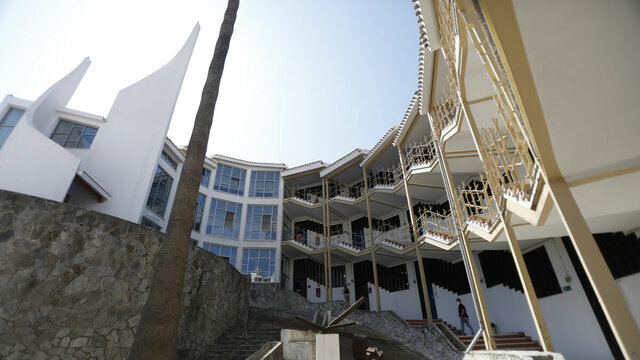 Entro en La Escuela de Artes de Algeciras a estudiar bachillerato