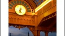 Timeline: A Google beindulása