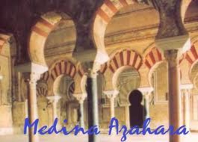 Abderramán III se proclama califa.