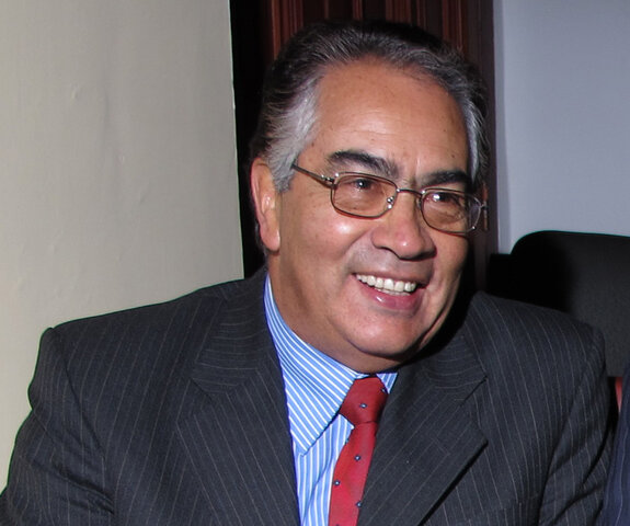 Gerardo León Guerrero Vinueza (Reformas Educativas Públicas)