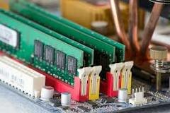 se crea la primera memoria RAM