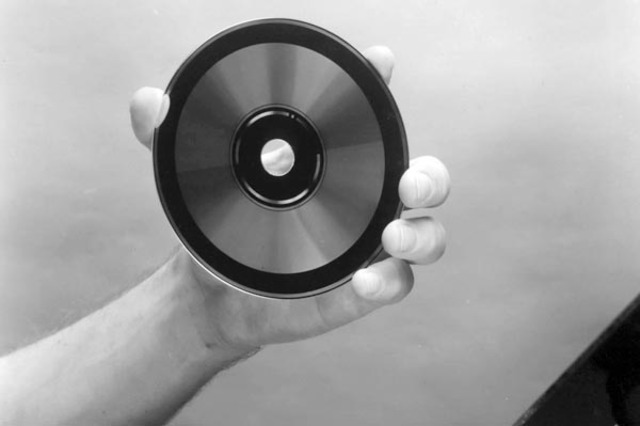 Первый лазерный диск