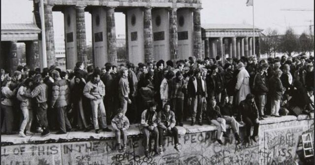 Berlinmurens fall og samlinga av Tyskland