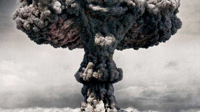 Es tira la primera bomba atòmica