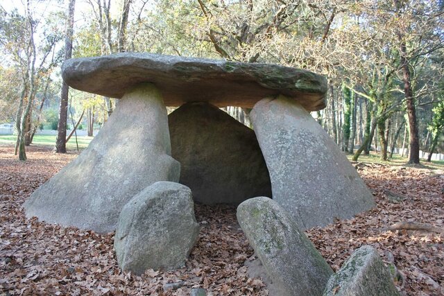 Megalitismo-Dolmen de Axeitos