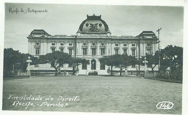 Ingreso a Facultad de Derecho Universidad de Recife