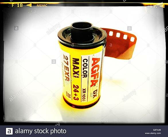 Aparece la película de color Agfa.