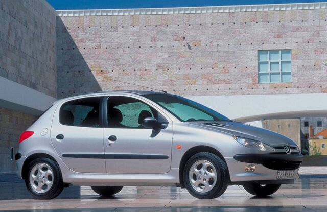 Lanzamiento del PEUGEOT 206