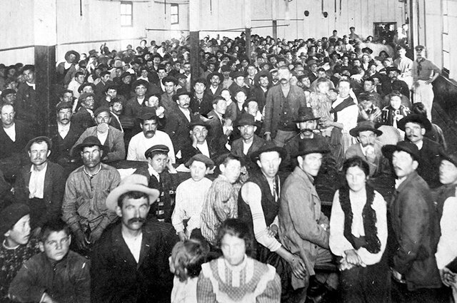 Los trabajadores emigrantes y legales llegan de Estados Unidos a Sinaloa