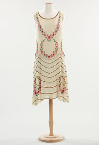 Flapper new dress in style