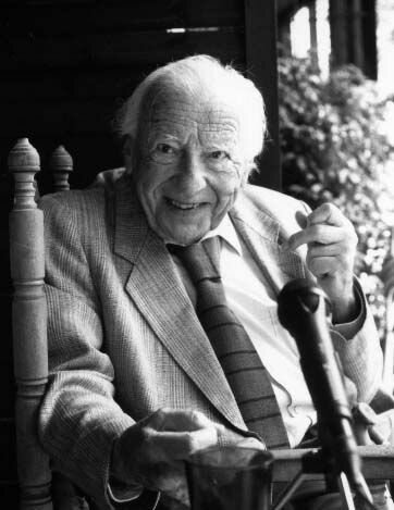 Hans-Georg Gadamer(1900-2002)