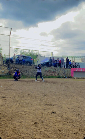 Entro a una liga y sigo jugando beisbol