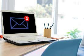 Nacimiento del correo electronico.