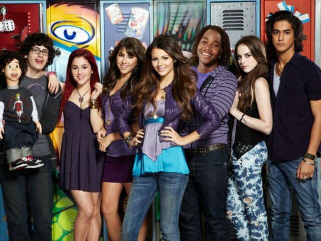 Comienza la serie Victorious.