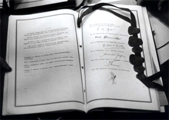 Firma del Tratado de Merger