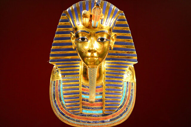 Beginning of the reign of Tutankhamun