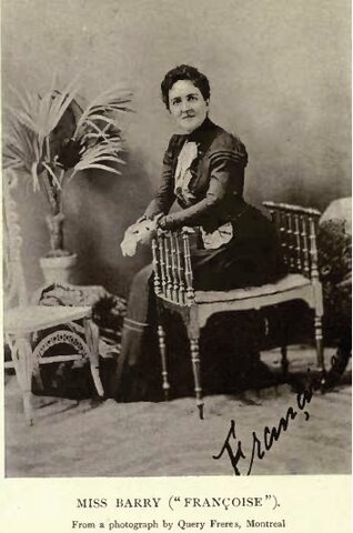 Début de sa carrière de journaliste au journal La Patrie