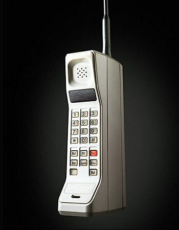 PRIMEROS TELÉFONOS MÓVILES