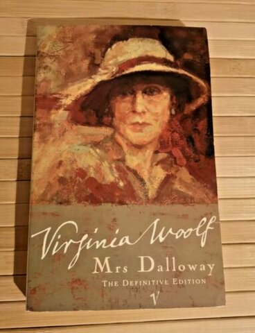 Virginia Wolf publishes her novel Mrs Dalloway, in which the action is limited to a single day.