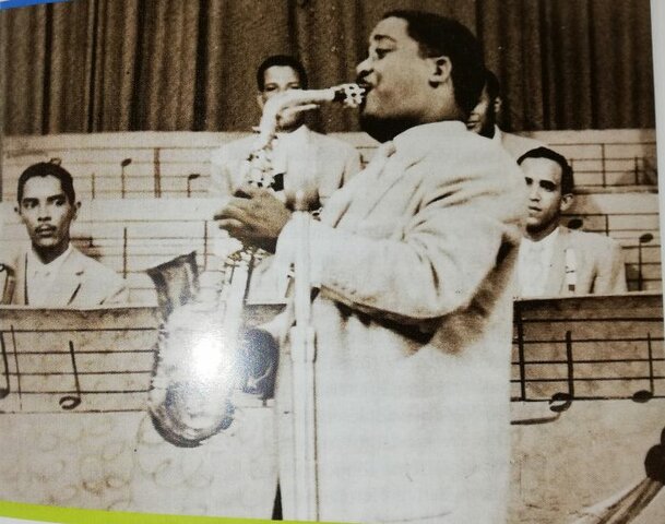 Los hermanos Vásquez y los saxofones del merengue.