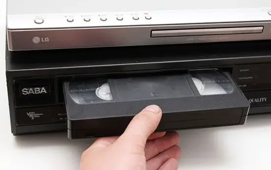 DVD(digital video disco) (H.Digital)