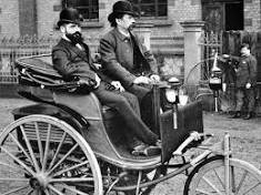 automovil a combustible