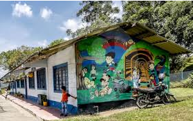 APARECEN CARRERAS TÉCNICA - 1950 -1979