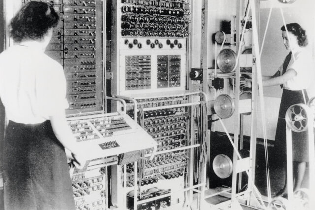 Alan Turing crea Colosus