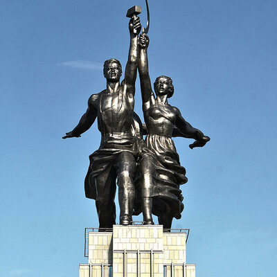 Timeline: SOTS REALISM Vera Muhhina Tööline ja kolhoositar 1936